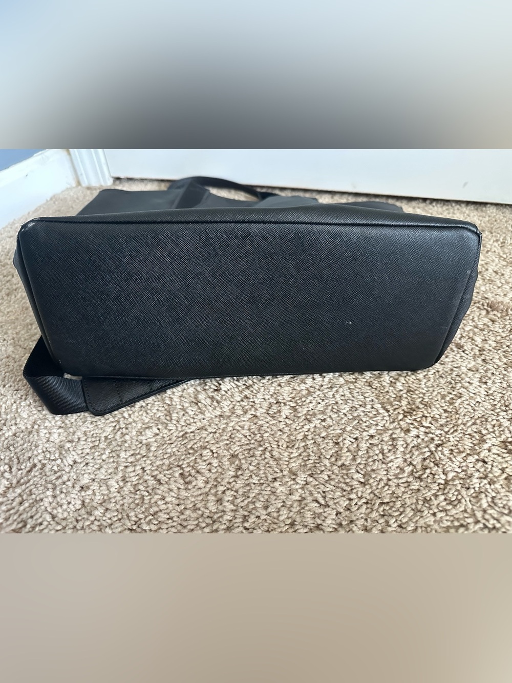 Lululemon All Day Tote Black Crossbody Bag with Strap - Picture 7 of 10